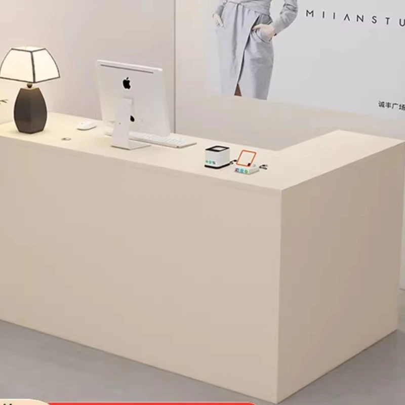 Mostradores de Recepción Curvo - Office Furniture Rental reseña y precio